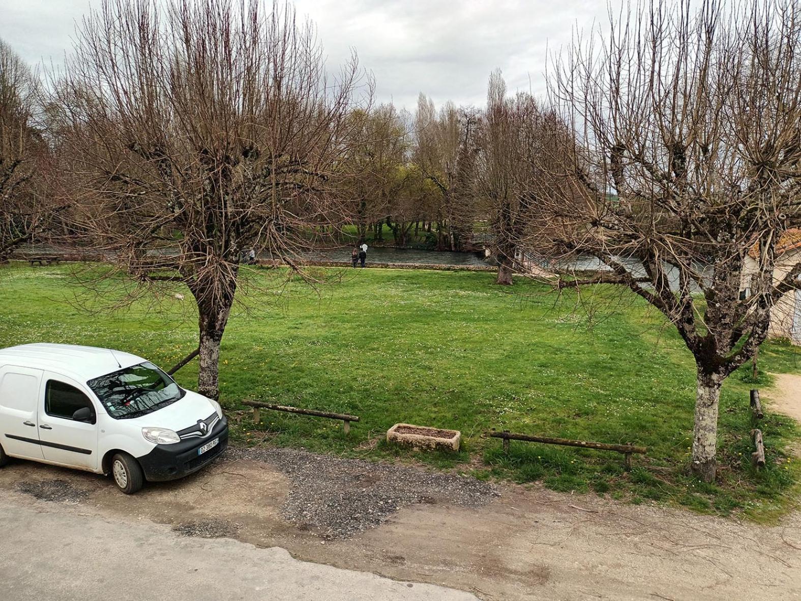 Au Bord De La Riviere Apartment Verteuil-sur-Charente Bagian luar foto