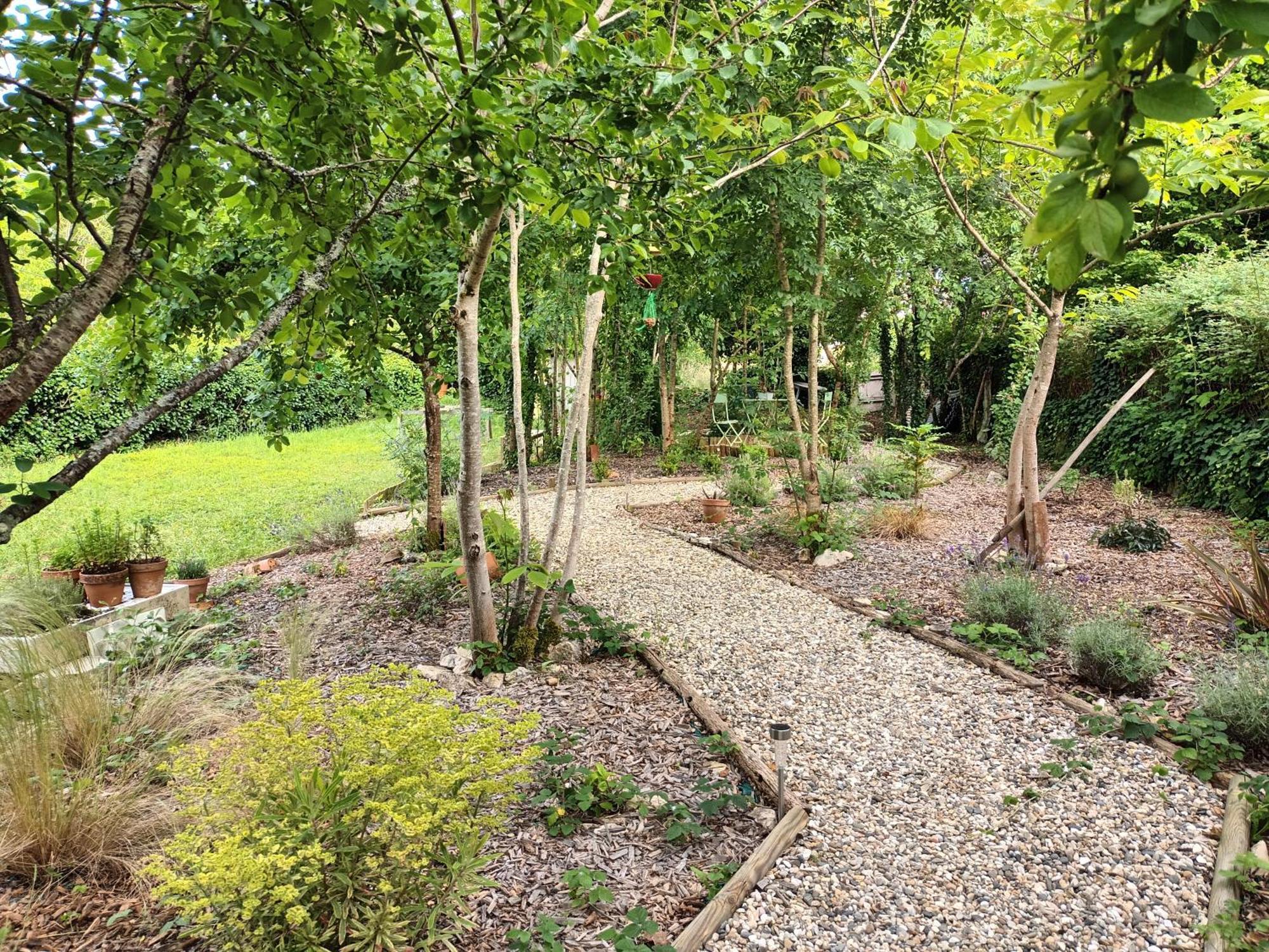 Au Bord De La Riviere Apartment Verteuil-sur-Charente Bagian luar foto